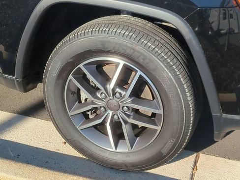 Used 2021 Jeep Grand Cherokee Limited AWD/4WD image 7