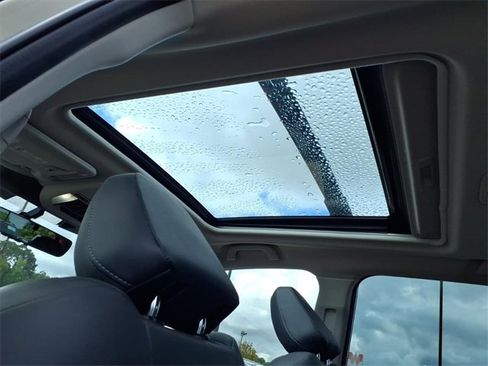 Used 2023 Subaru Forester Limited image 9