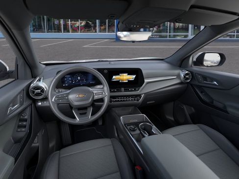 New 2026 Chevrolet Equinox LT w/ Convenience Package II FWD image 15