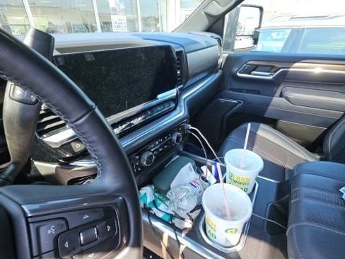 Used 2025 Chevrolet Silverado 3500 High Country w/ High Country Premium Package image 11