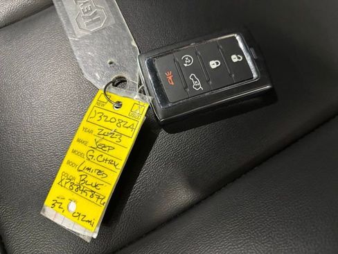 Used 2023 Jeep Grand Cherokee Limited RWD image 25