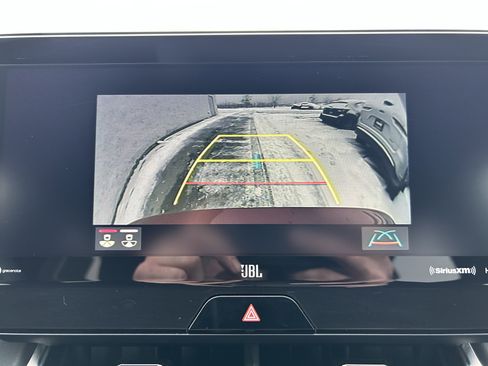 Used 2021 Toyota Venza XLE w/ Softex Package image 28