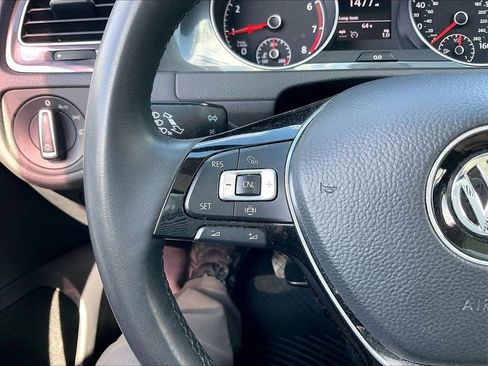 Used 2020 Volkswagen Golf 4-Door FWD image 22