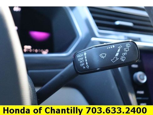 Used 2022 Volkswagen Tiguan SE R-Line image 11