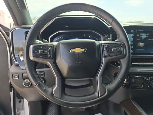 Used 2024 Chevrolet Silverado 1500 High Country RWD image 29