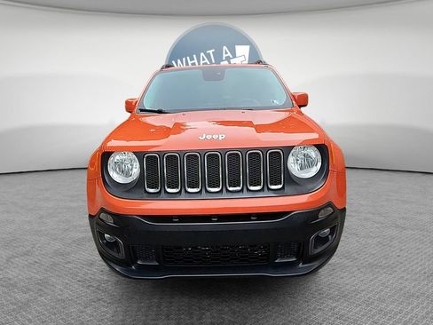 Used 2016 Jeep Renegade Latitude AWD/4WD image 9