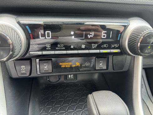 Used 2019 Toyota RAV4 XLE image 22
