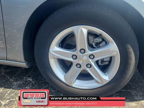 Used 2024 Chevrolet Malibu LT image 5