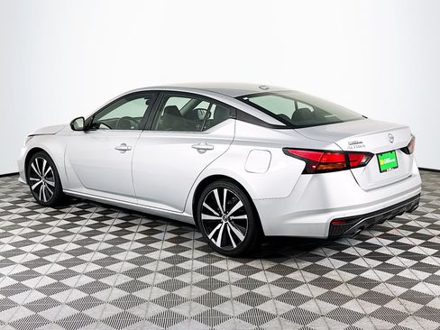 Used 2021 Nissan Altima 2.5 SR FWD image 6