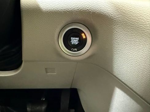 Used 2023 Chrysler Voyager LX FWD image 45