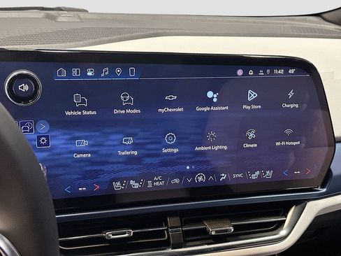 New 2026 Chevrolet Equinox EV LT w/ Convenience Package II FWD image 16