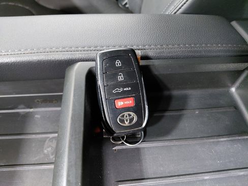 Used 2023 Toyota Tundra Limited image 40