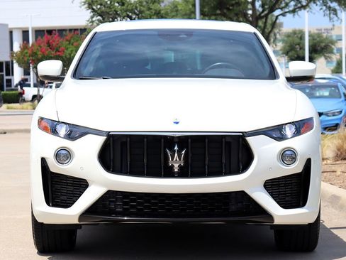 Used 2022 Maserati Levante Modena image 3
