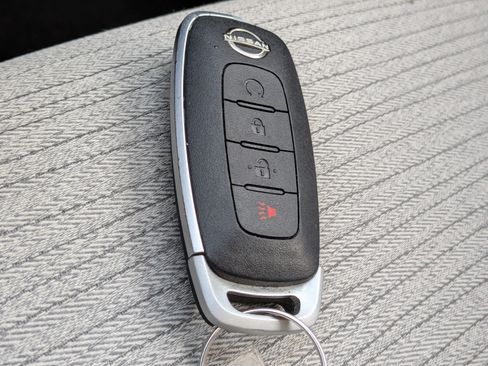 Certified 2023 Nissan Rogue SV FWD image 31