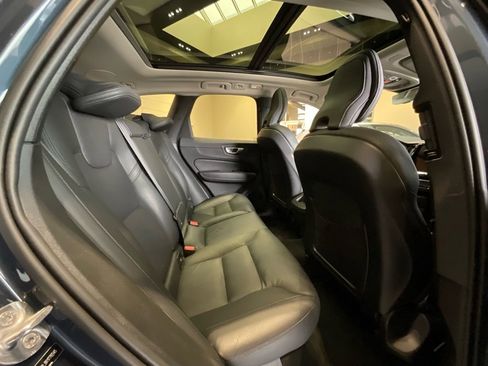 Used 2024 Volvo XC60 B5 Plus image 21