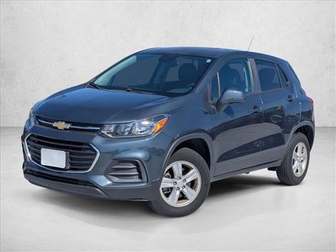 Used 2022 Chevrolet Trax LS w/ Tint and Cruise Package AWD/4WD image 1