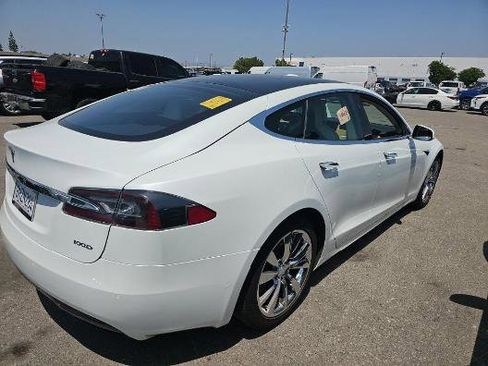Used 2018 Tesla Model S 100D AWD/4WD image 2