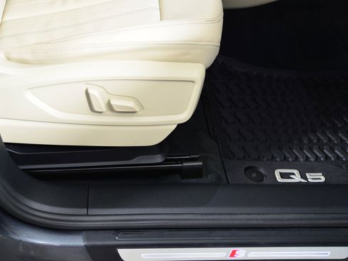 Certified 2023 Audi Q5 2.0T Premium Plus w/ Premium Plus Package image 10