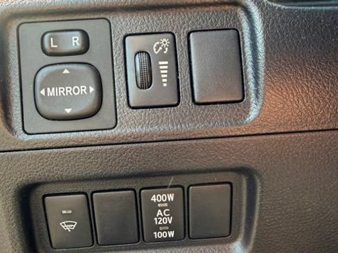 Used 2018 Toyota 4Runner SR5 Premium AWD/4WD image 23