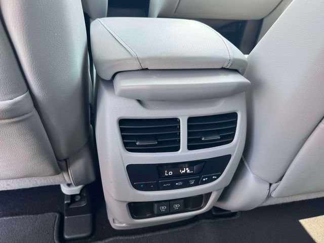 Used 2020 Acura MDX w/ Technology Package AWD/4WD image 29