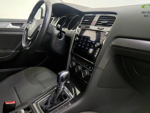 Used 2019 Volkswagen e-Golf SE w/ Driver Assistance Package FWD image 35