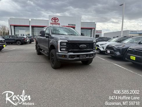 Used 2025 Ford F250 Lariat w/ Black Appearance Package image 1