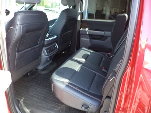 Used 2021 Ford F150 Lariat w/ Equipment Group 502A High AWD/4WD image 3