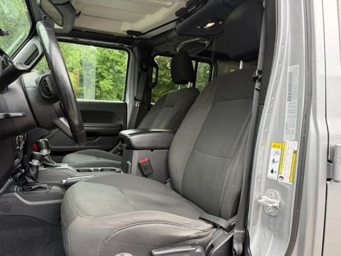 Used 2018 Jeep Wrangler Unlimited Sport S AWD/4WD image 11