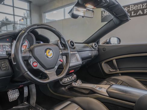Used 2013 Ferrari California image 8