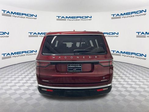 Used 2022 Jeep Wagoneer Series II AWD/4WD image 4