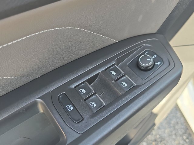 Used 2023 Volkswagen Atlas Cross Sport SEL AWD/4WD image 16