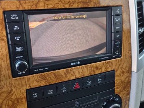 Used 2009 Jeep Grand Cherokee Limited image 65