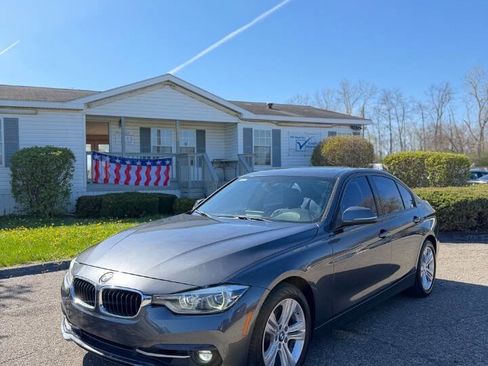 Used 2016 BMW 328i xDrive Sedan AWD/4WD image 2