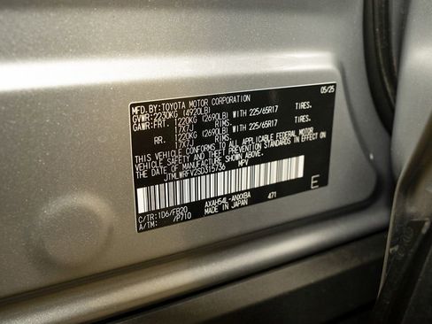 Used 2025 Toyota RAV4 LE image 18