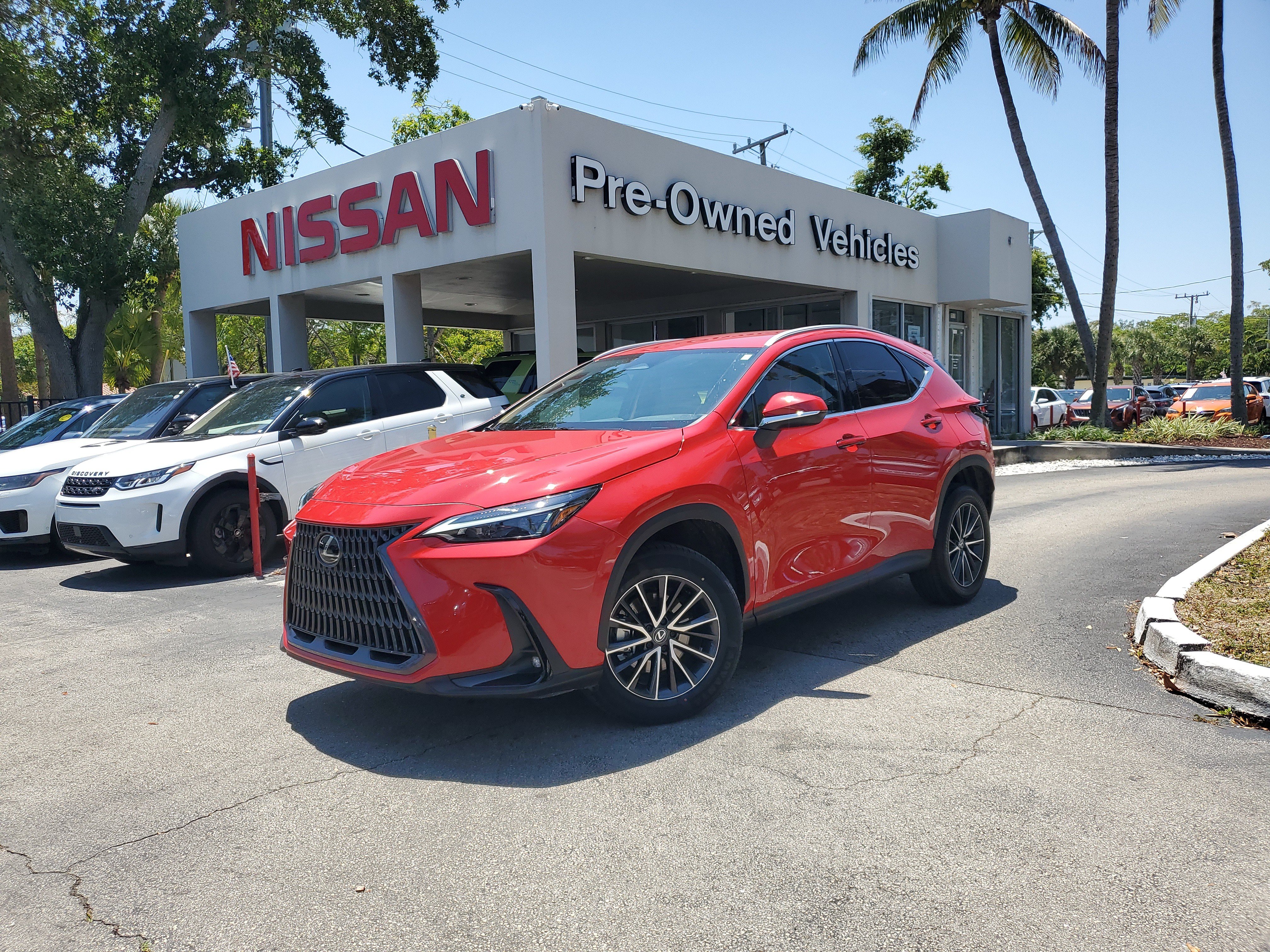 Used 2024 Lexus NX 250 FWD w/ Towing Package (2000 Lbs) image 30