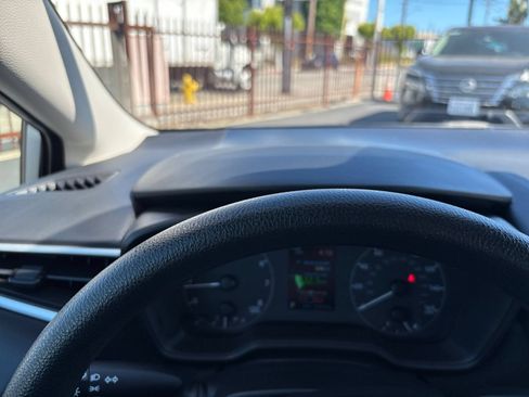 Used 2025 Toyota Corolla LE FWD image 34