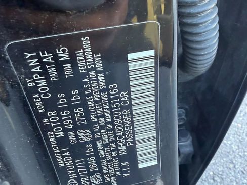 Used 2012 Hyundai Genesis 3.8 w/ Premium Pkg RWD image 35