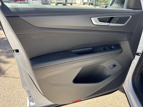 New 2026 Volkswagen Atlas Cross Sport SEL R-Line image 12