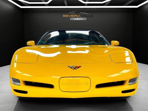 Used 2001 Chevrolet Corvette Coupe w/ Preferred Equipment Group2 RWD image 8
