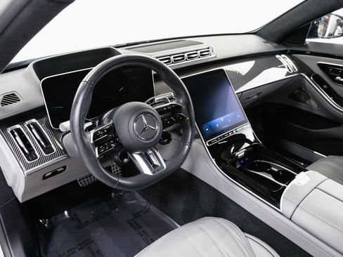 Used 2025 Mercedes-Benz S 63 AMG S image 9