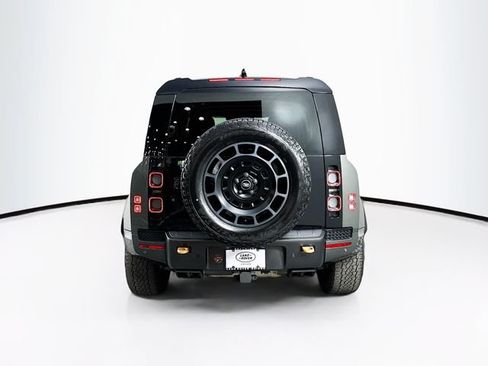Used 2025 Land Rover Defender 110 AWD/4WD image 29