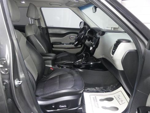 Used 2017 Kia Soul + w/ Primo Package image 22