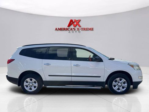 Used 2012 Chevrolet Traverse LS FWD image 7