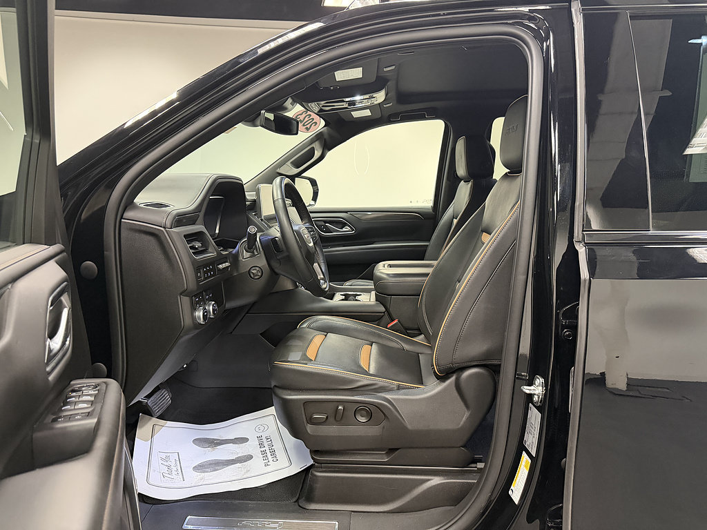 Used 2023 GMC Yukon AT4 w/ AT4 Premium Package AWD/4WD image 24