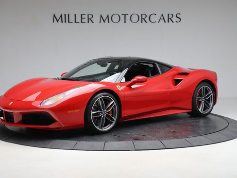 Certified 2018 Ferrari 488 GTB RWD image 2