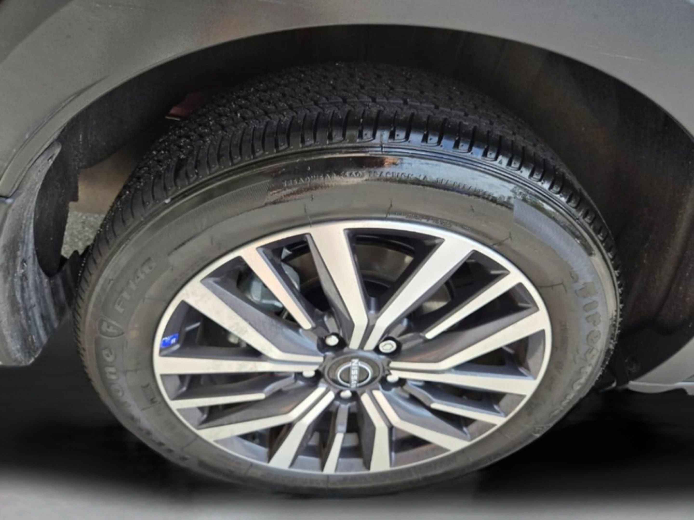 Used 2024 Nissan Kicks SV FWD image 18