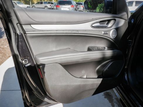 Used 2024 Alfa Romeo Stelvio Veloce image 14