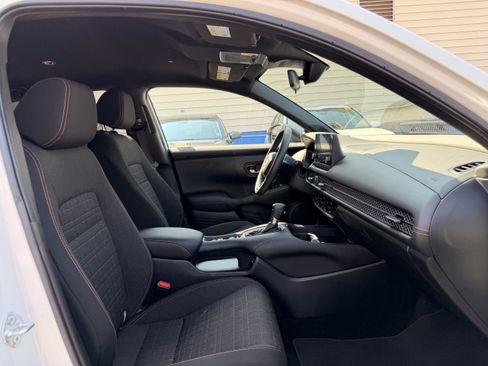 Used 2024 Honda HR-V Sport image 15