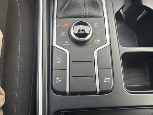 Used 2023 Kia Sorento LX AWD/4WD image 29