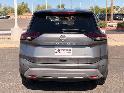 Certified 2022 Nissan Rogue SV FWD image 5